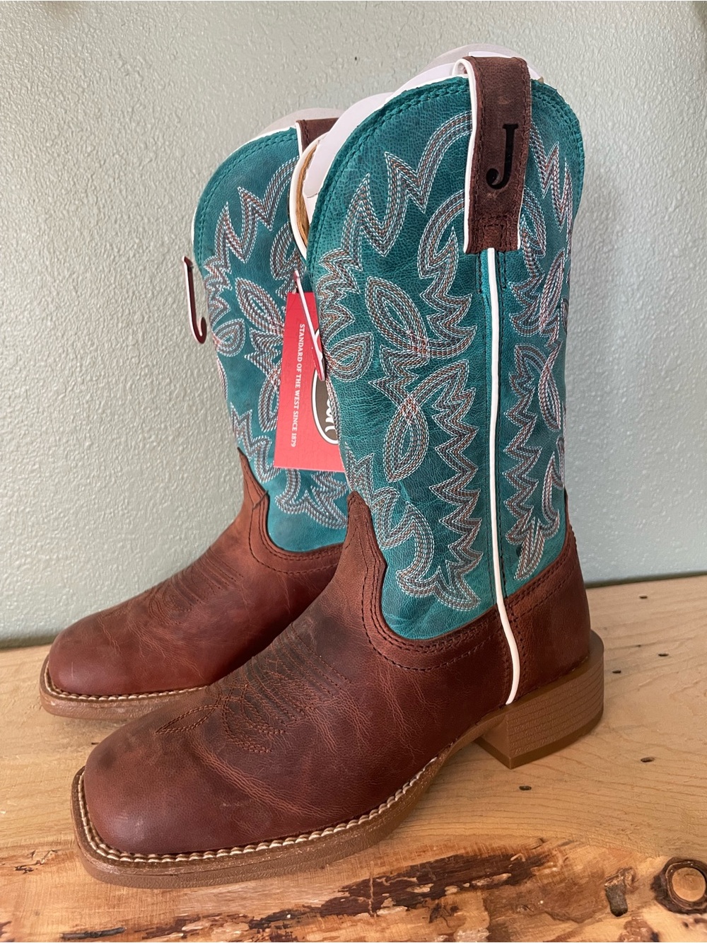 NIB JUSTIN BOOTS Women's Ashtyn Western Boots - Broad Square Toe 6.5B